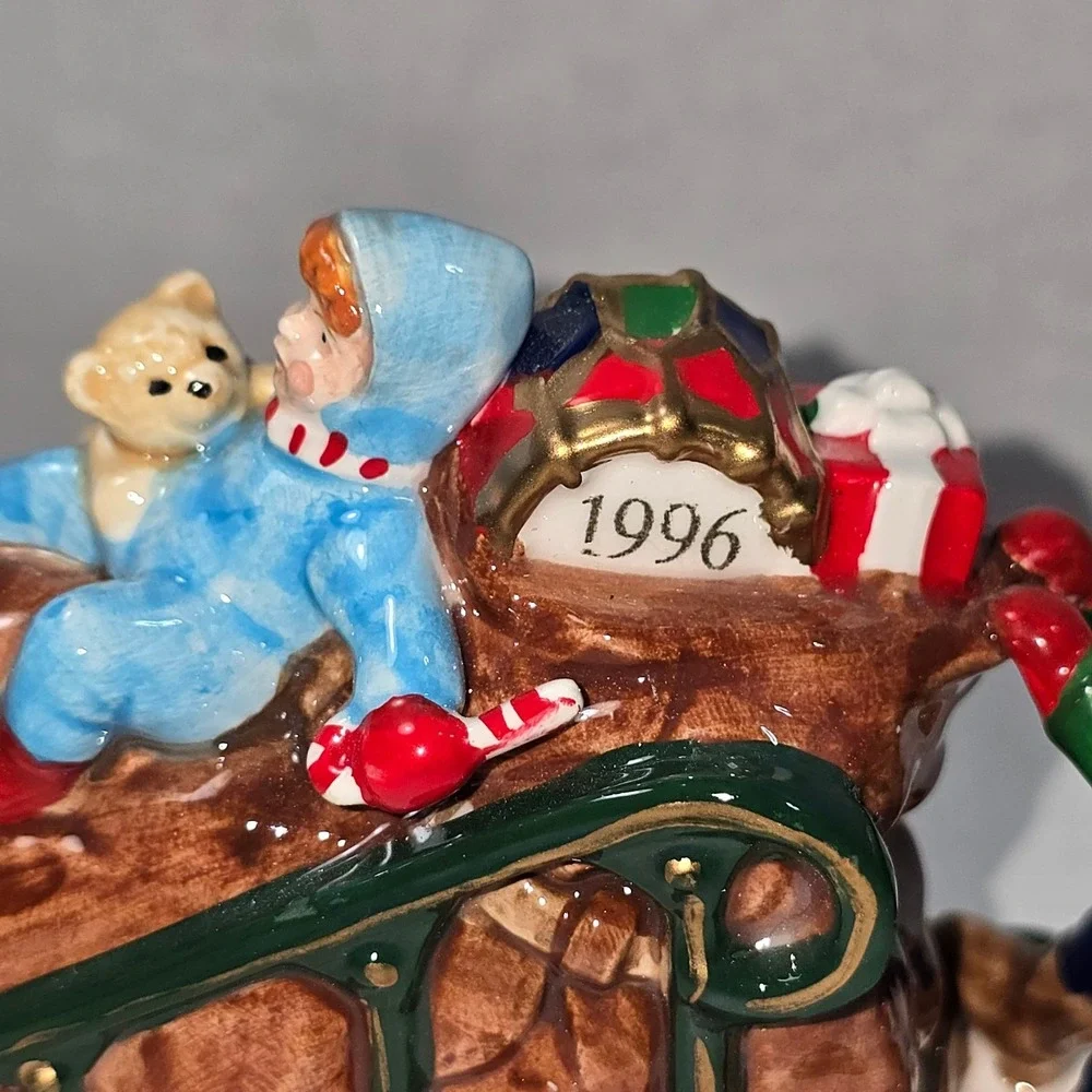 Department‎ 56 Original Snow Village SANTA COMES TO TOWN 1996 #54862 retired